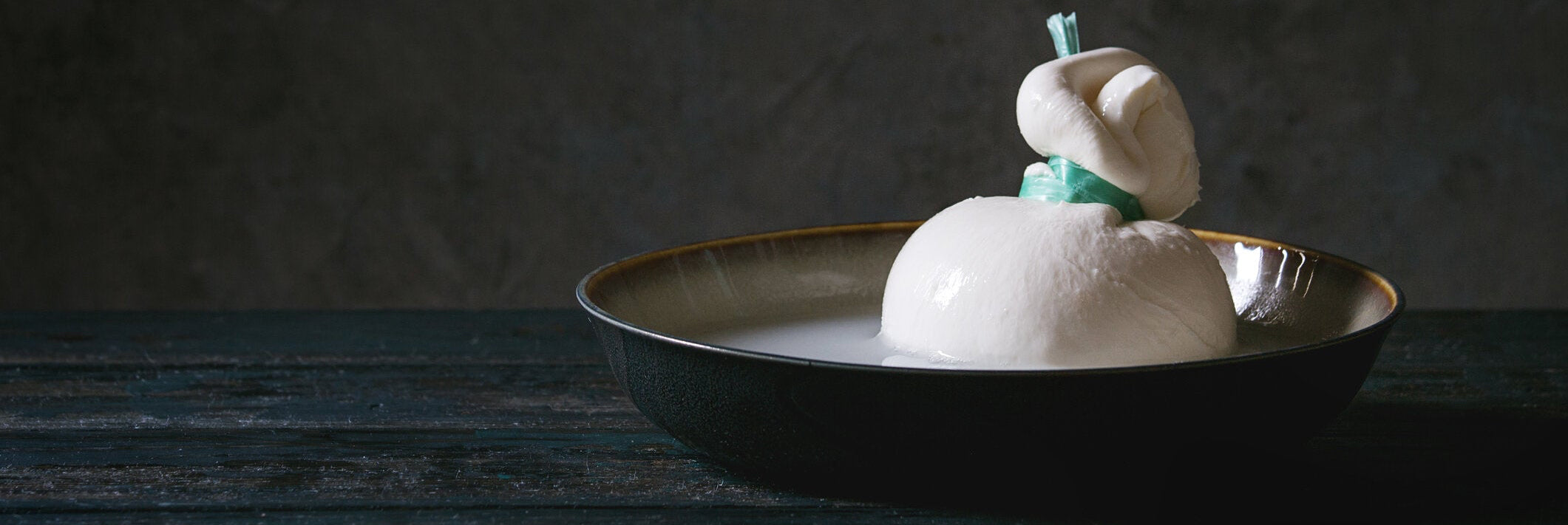 burrata-class-omnom-cheese